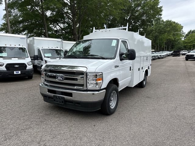 New 2026 Ford E-350 and Econoline 350 Super Duty w/ Power Equipment Group RWD image 4