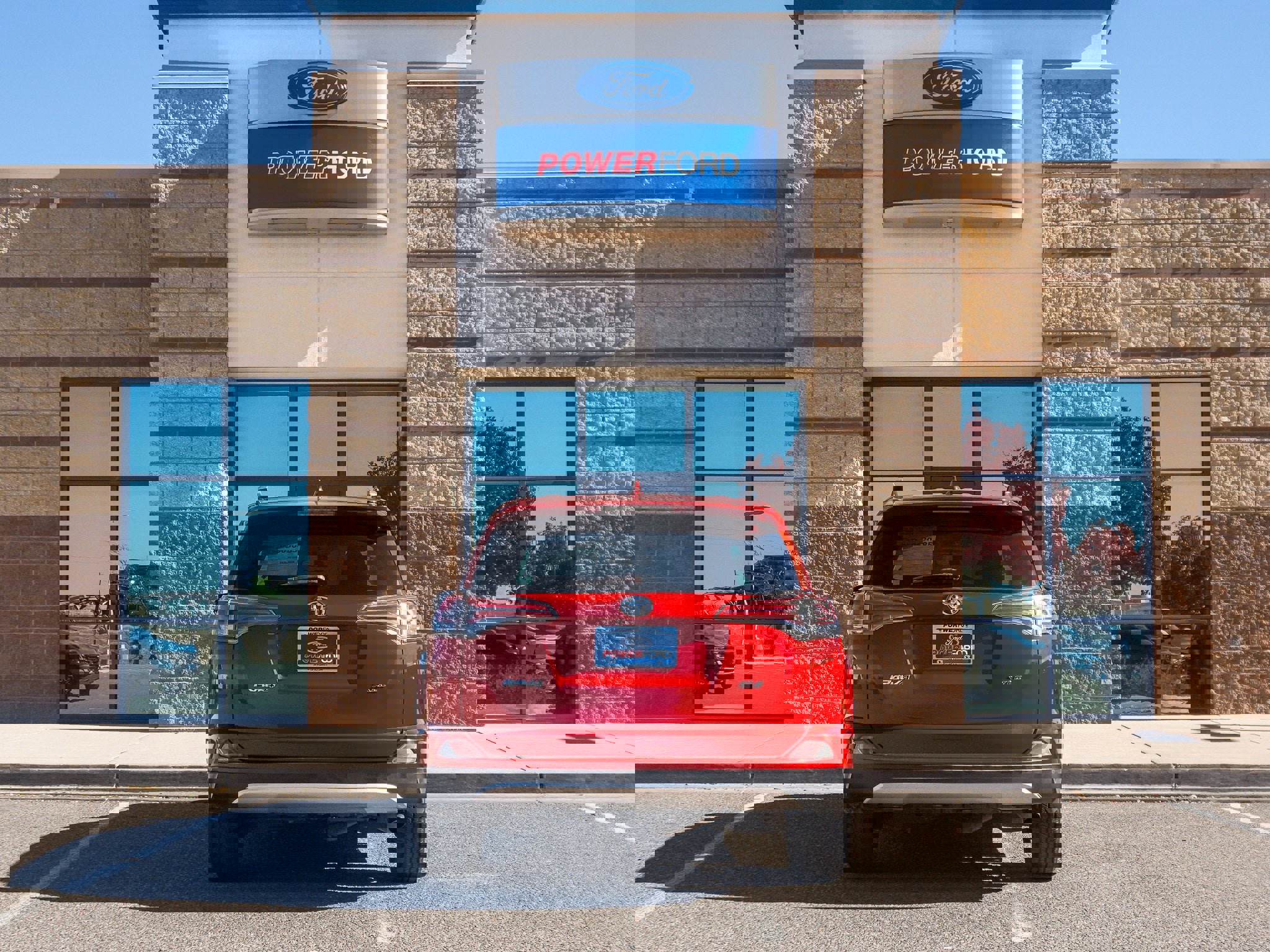 Used 2016 Toyota RAV4 XLE image 7