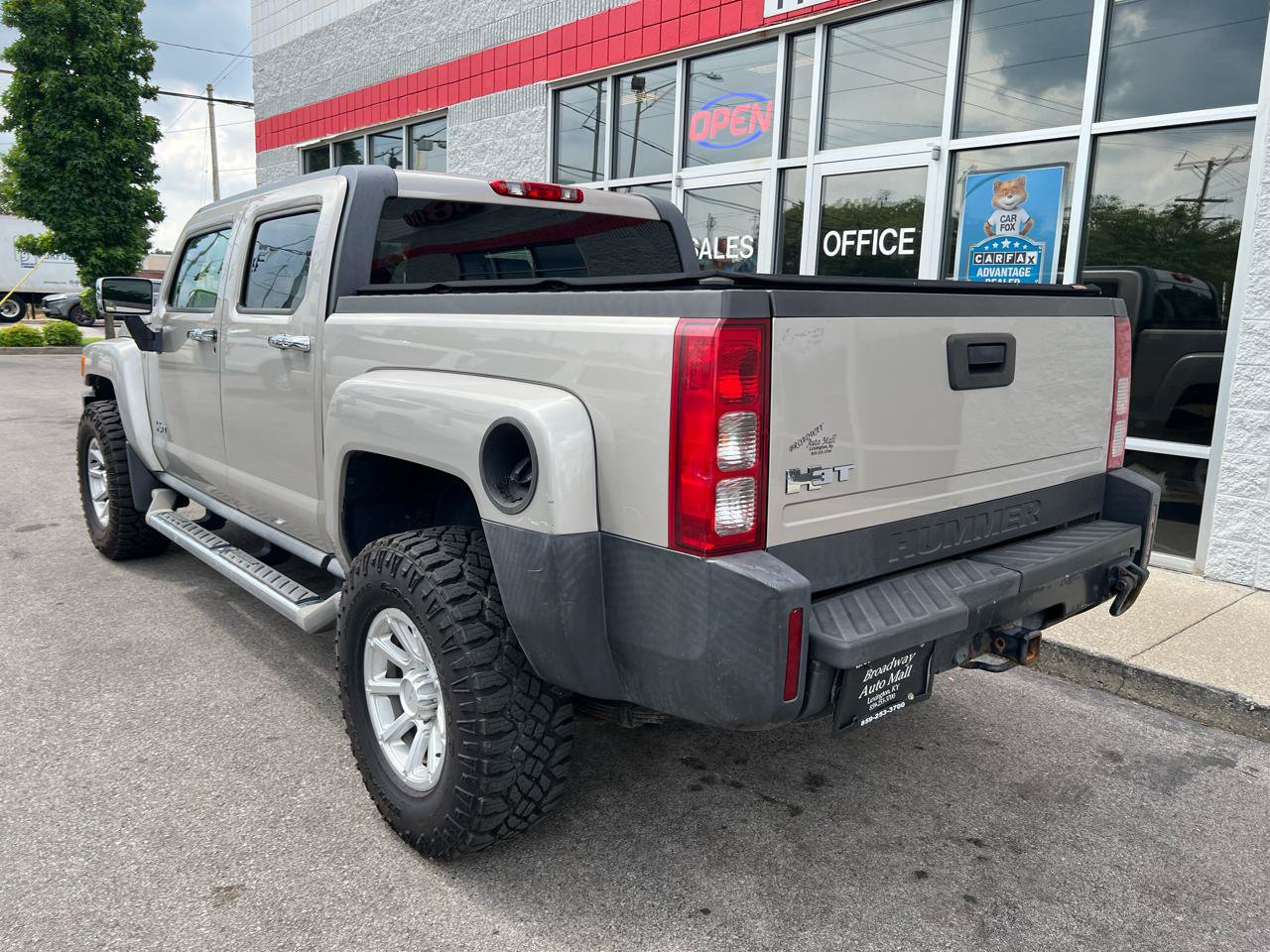 Used 2009 HUMMER H3T Luxury AWD/4WD image 5