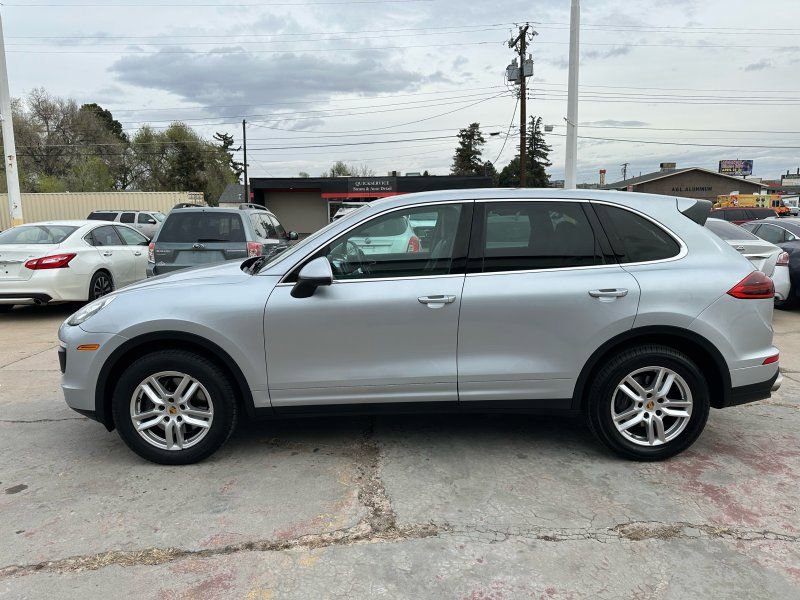 Used 2017 Porsche Cayenne AWD/4WD image 4