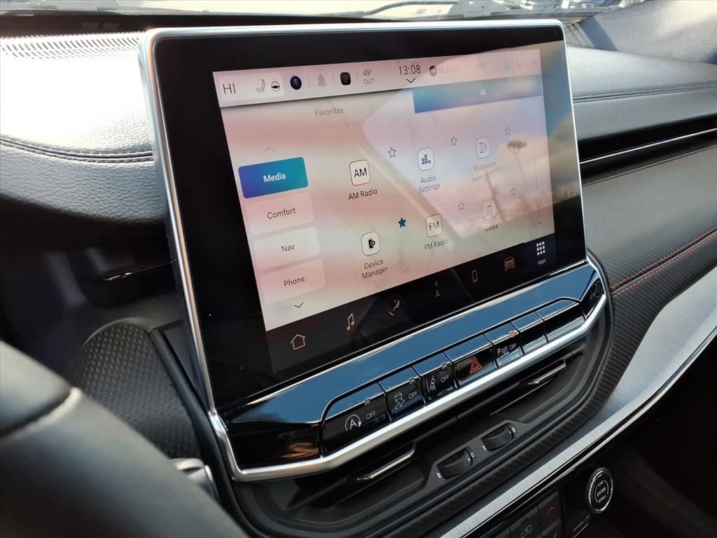 Used 2025 Jeep Compass Trailhawk w/ Trailhawk Elite Group image 24