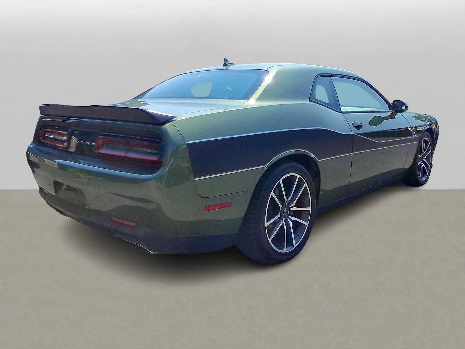 Used 2023 Dodge Challenger R/T RWD image 31