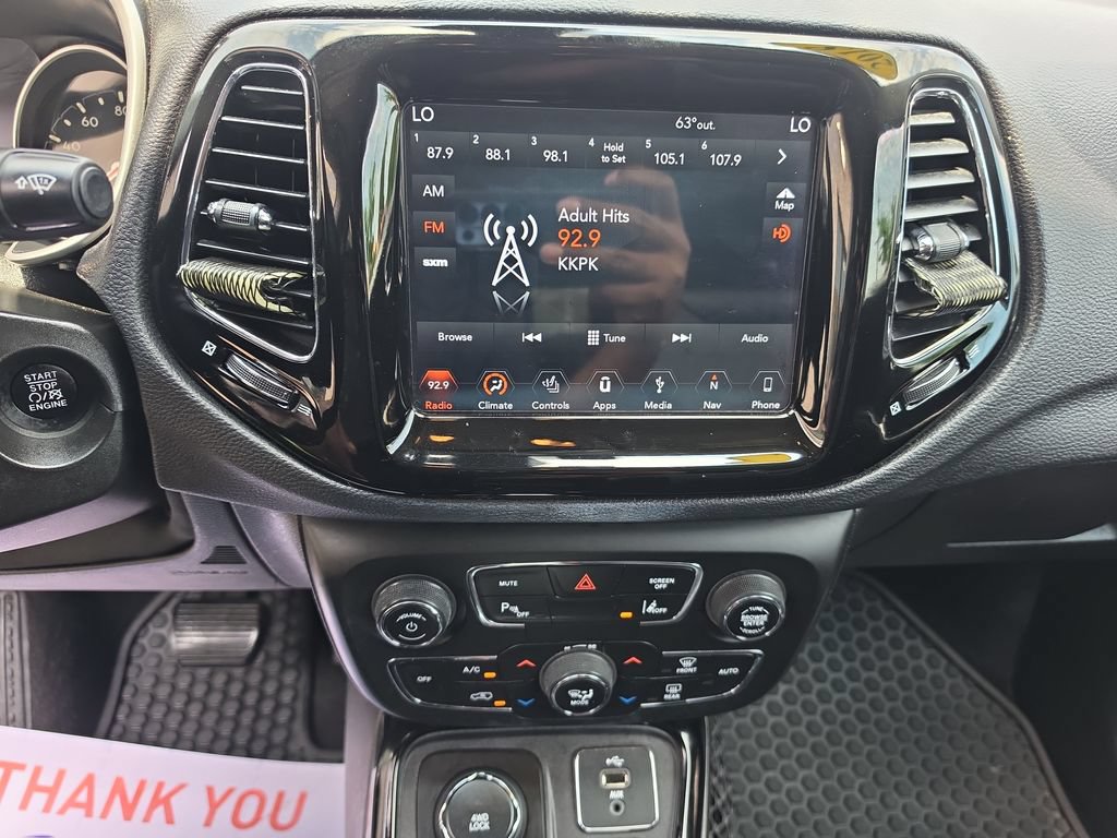 Used 2018 Jeep Compass Limited w/ Navigation Group AWD/4WD image 19
