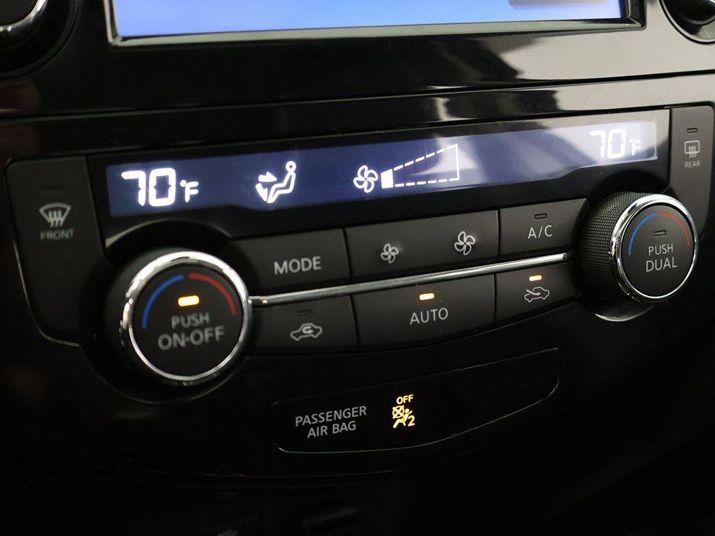 Used 2018 Nissan Rogue Sport SL w/ SL Premium Package image 47