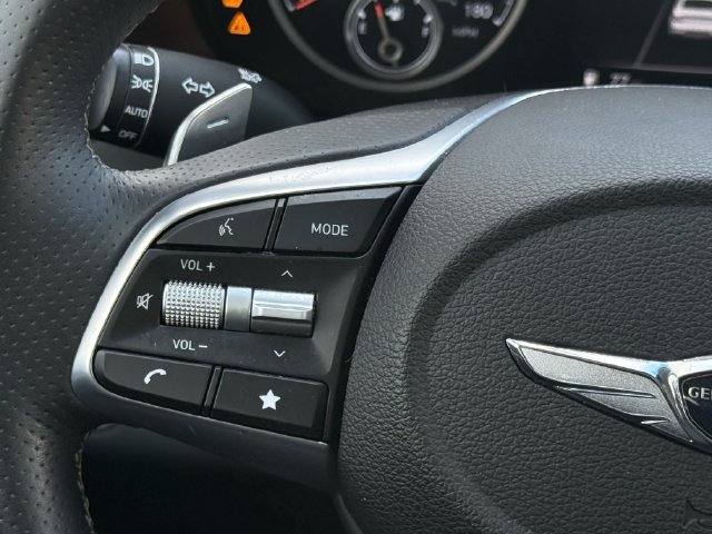 Used 2023 Genesis G70 2.0T RWD image 13