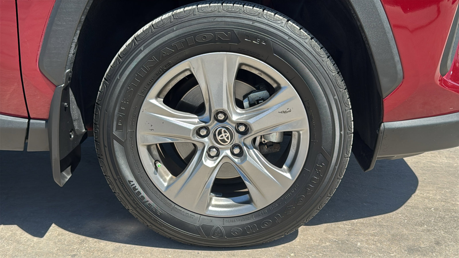 Used 2024 Toyota RAV4 XLE image 32