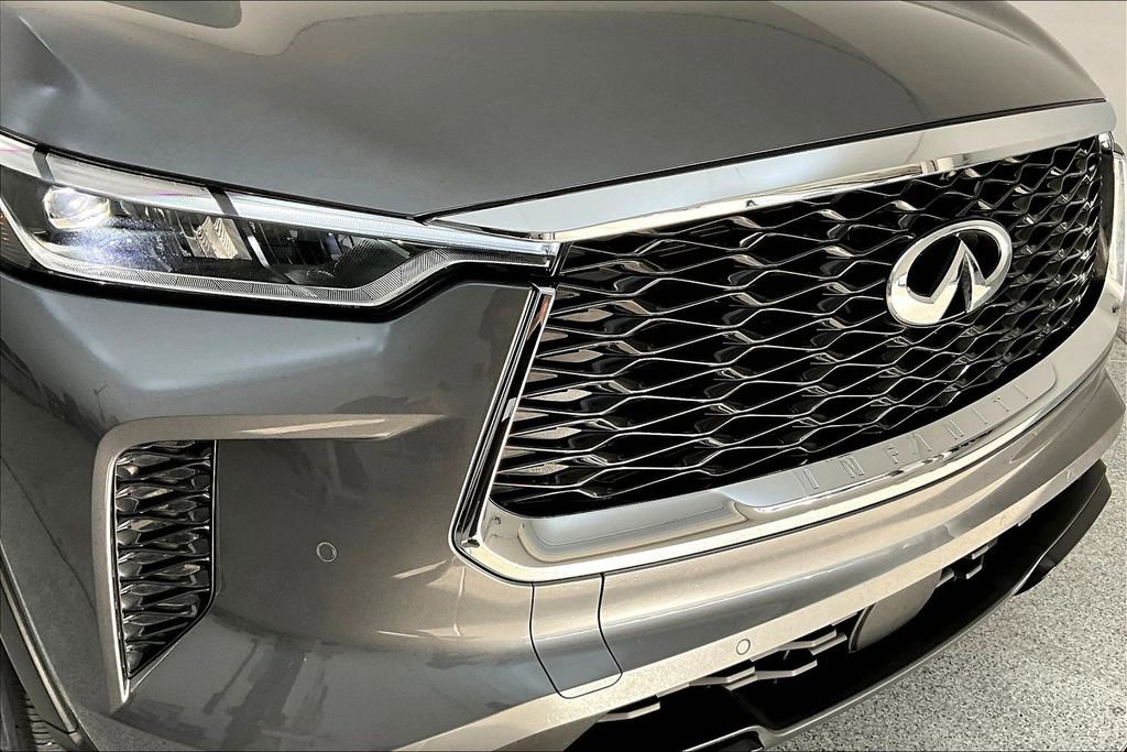 Certified 2025 INFINITI QX60 Luxe image 37