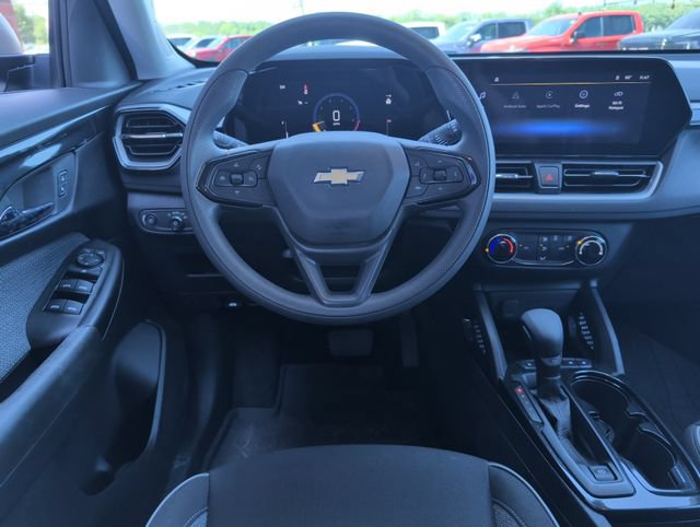 Used 2024 Chevrolet TrailBlazer LS w/ LS Convenience Package FWD video 2
