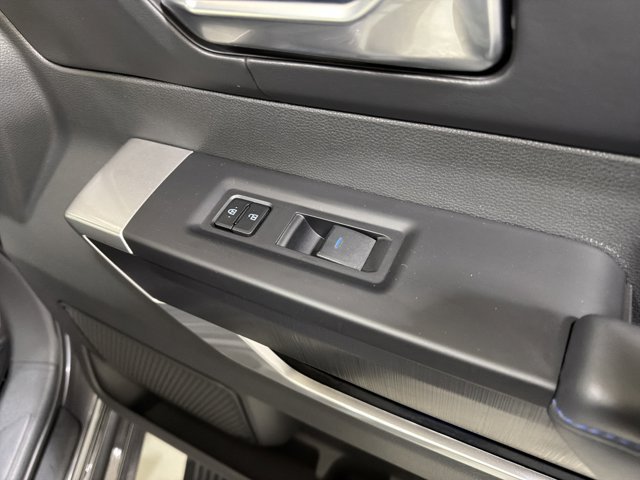 Used 2024 Toyota Tundra Platinum AWD/4WD image 39