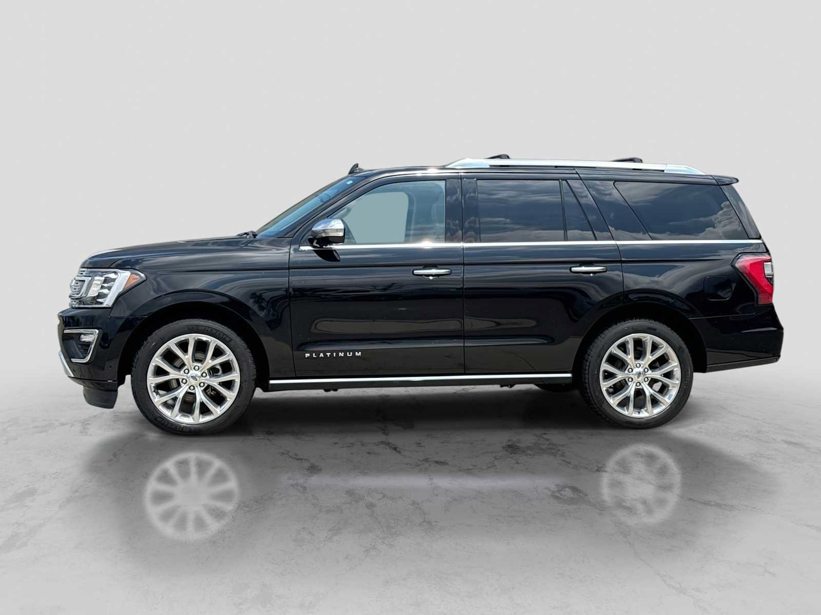Used 2019 Ford Expedition Platinum AWD/4WD image 3