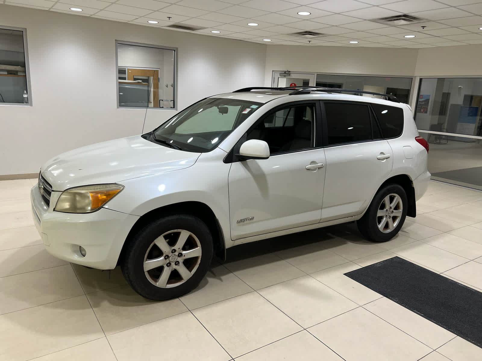 Used 2008 Toyota RAV4 Limited AWD/4WD image 3