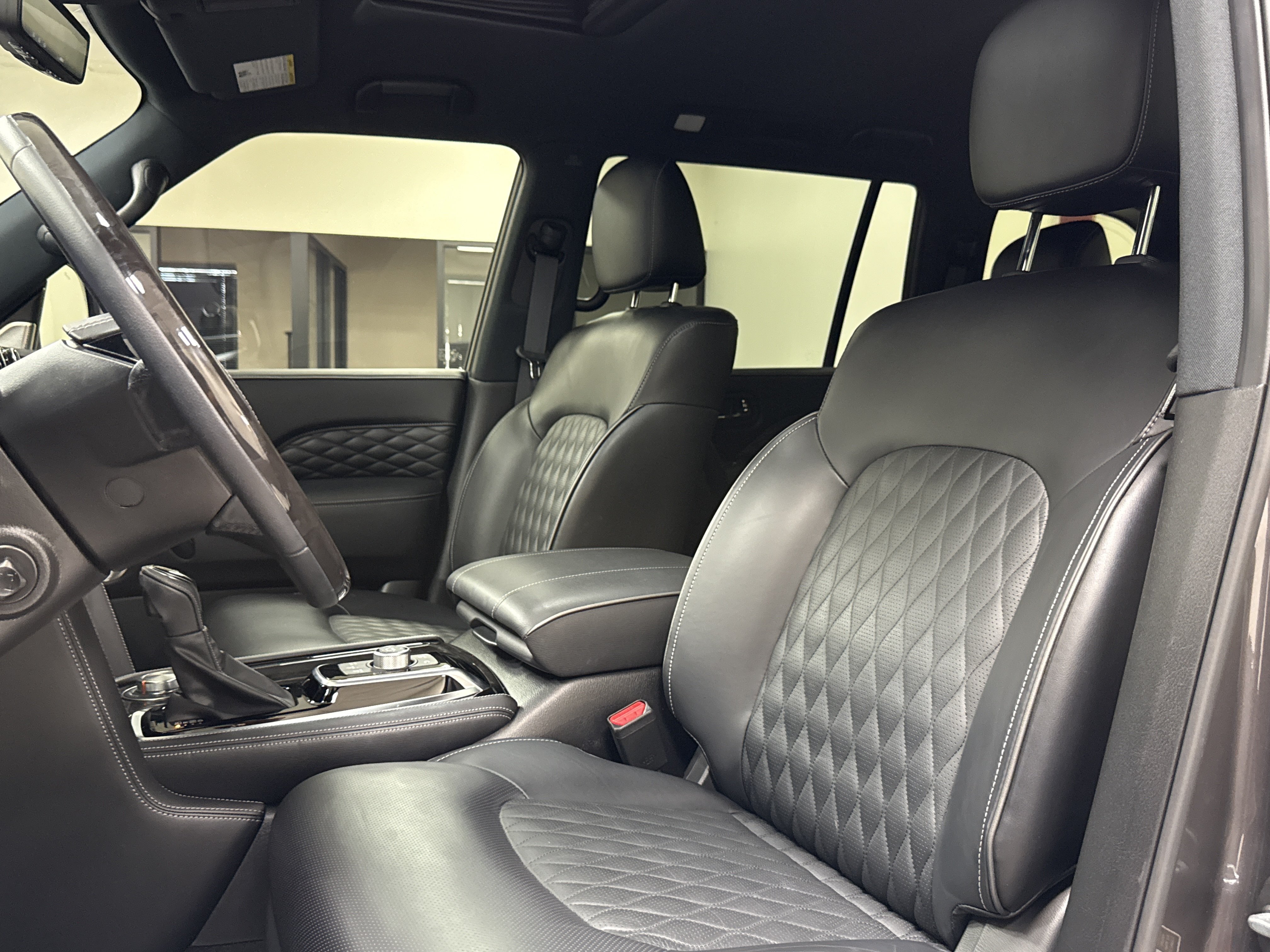 Certified 2024 INFINITI QX80 Sensory AWD/4WD image 12