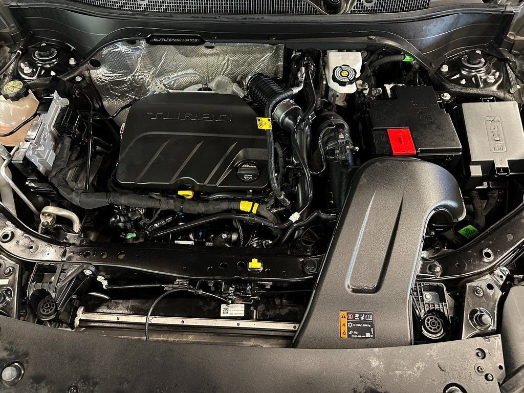 Used 2025 Chevrolet Trax LS w/ LS Convenience Package image 22