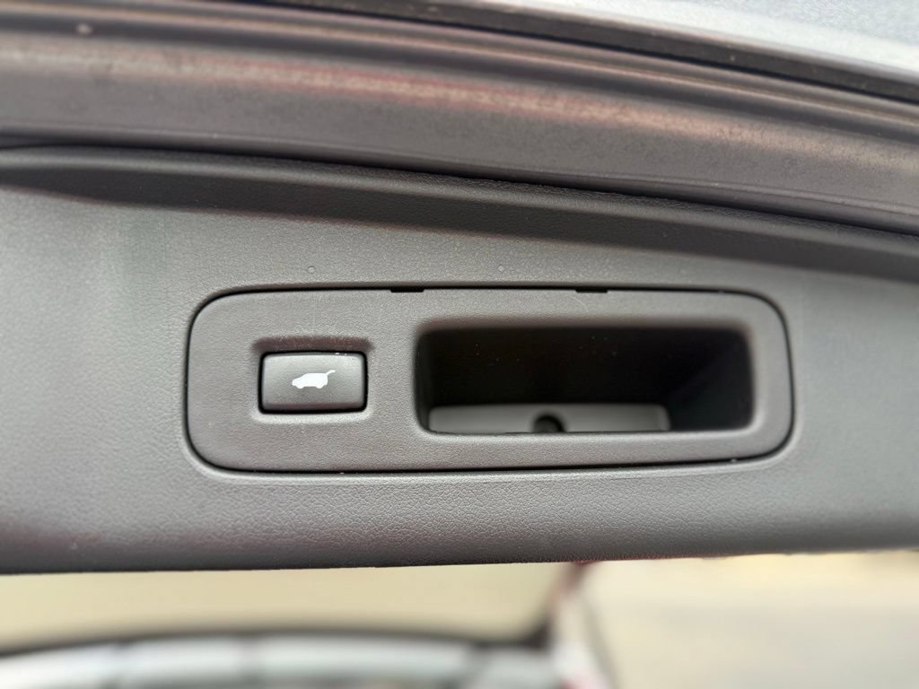 Used 2015 Honda CR-V Touring image 28