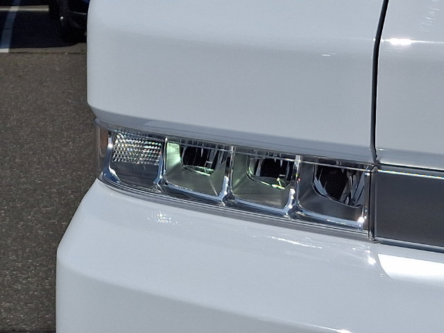 Used 2024 Chevrolet Brightdrop 600 w/ Commercial Equipment Package AWD/4WD image 27