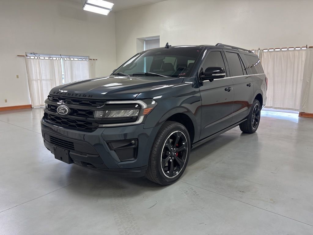Used 2024 Ford Expedition Max Limited AWD/4WD image 4