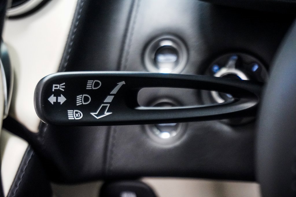 Used 2021 McLaren GT image 15