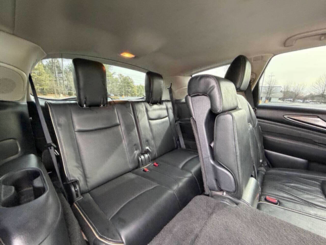 Used 2019 INFINITI QX60 Luxe w/ Essential Package image 15