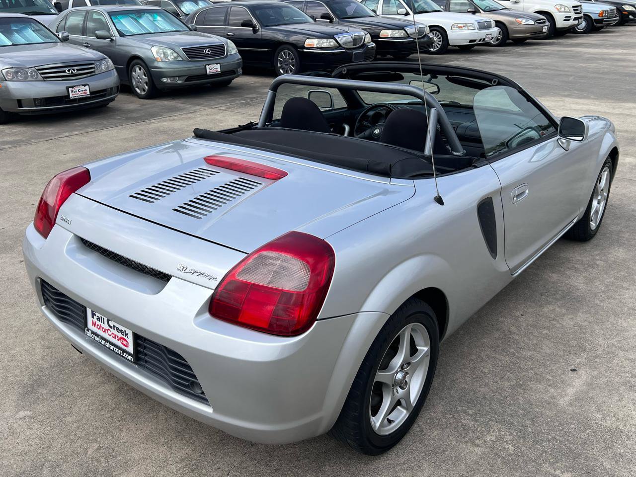 Used 2002 Toyota MR2 RWD image 7