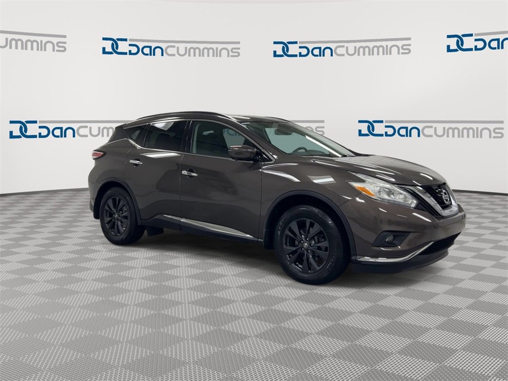 Used 2017 Nissan Murano SV w/ Premium Plus Package image 2