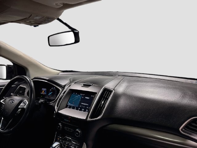 Used 2017 Ford Edge SEL w/ Equipment Group 201A AWD/4WD image 25