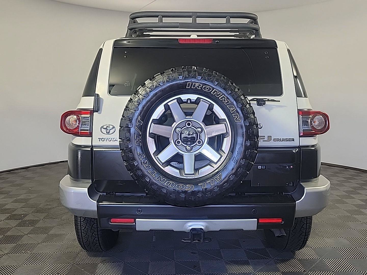 Used 2014 Toyota FJ Cruiser 4WD w/ Upgrade Package image 5