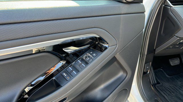 Used 2023 Land Rover Range Rover Evoque S image 25