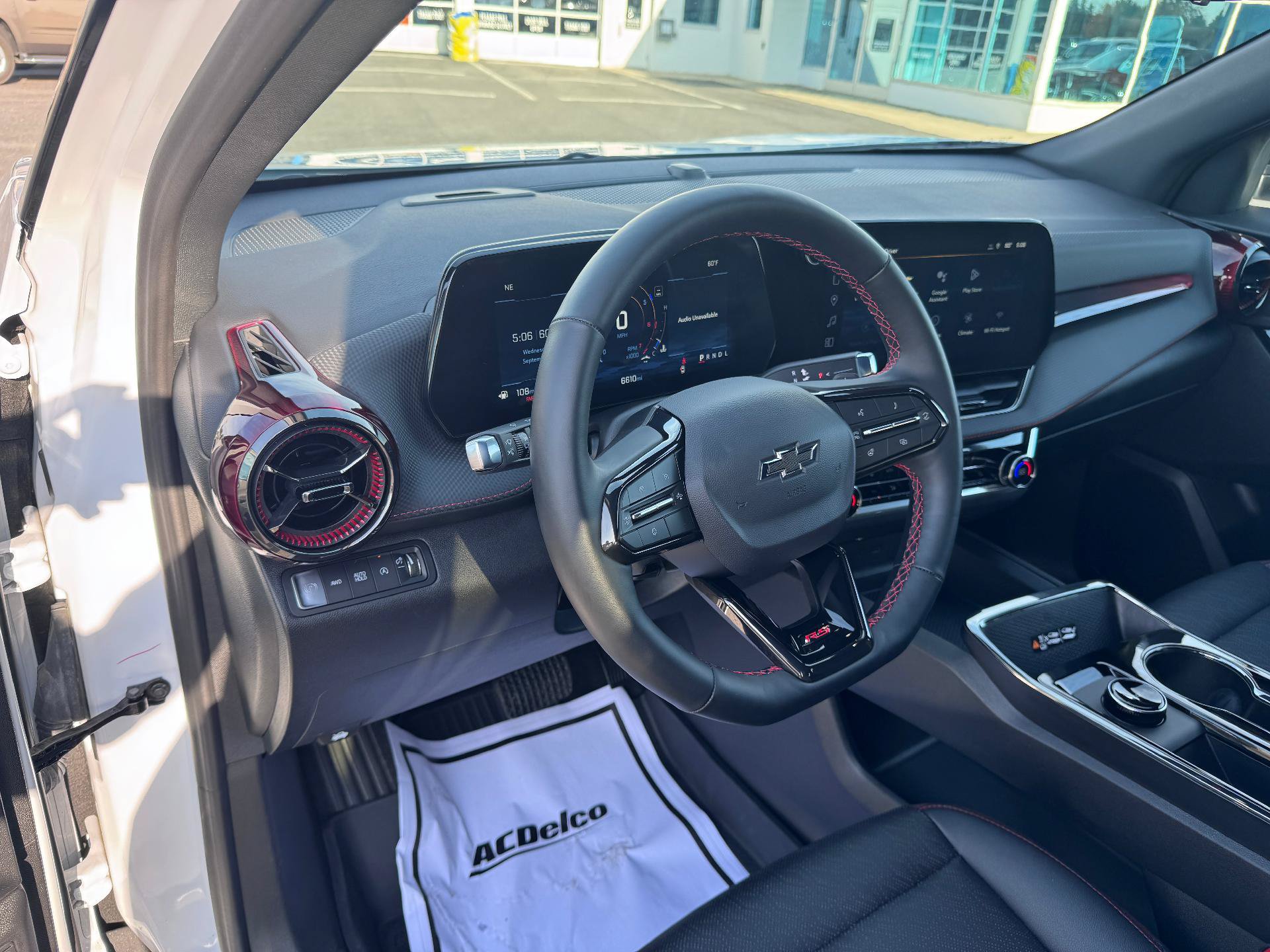 Used 2026 Chevrolet Equinox RS w/ Safety and Technology Package AWD/4WD image 9