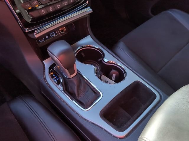 Used 2020 Jeep Grand Cherokee Altitude image 20