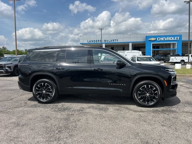New 2026 Chevrolet Traverse LT w/ Sun and Wheel Package FWD image 2