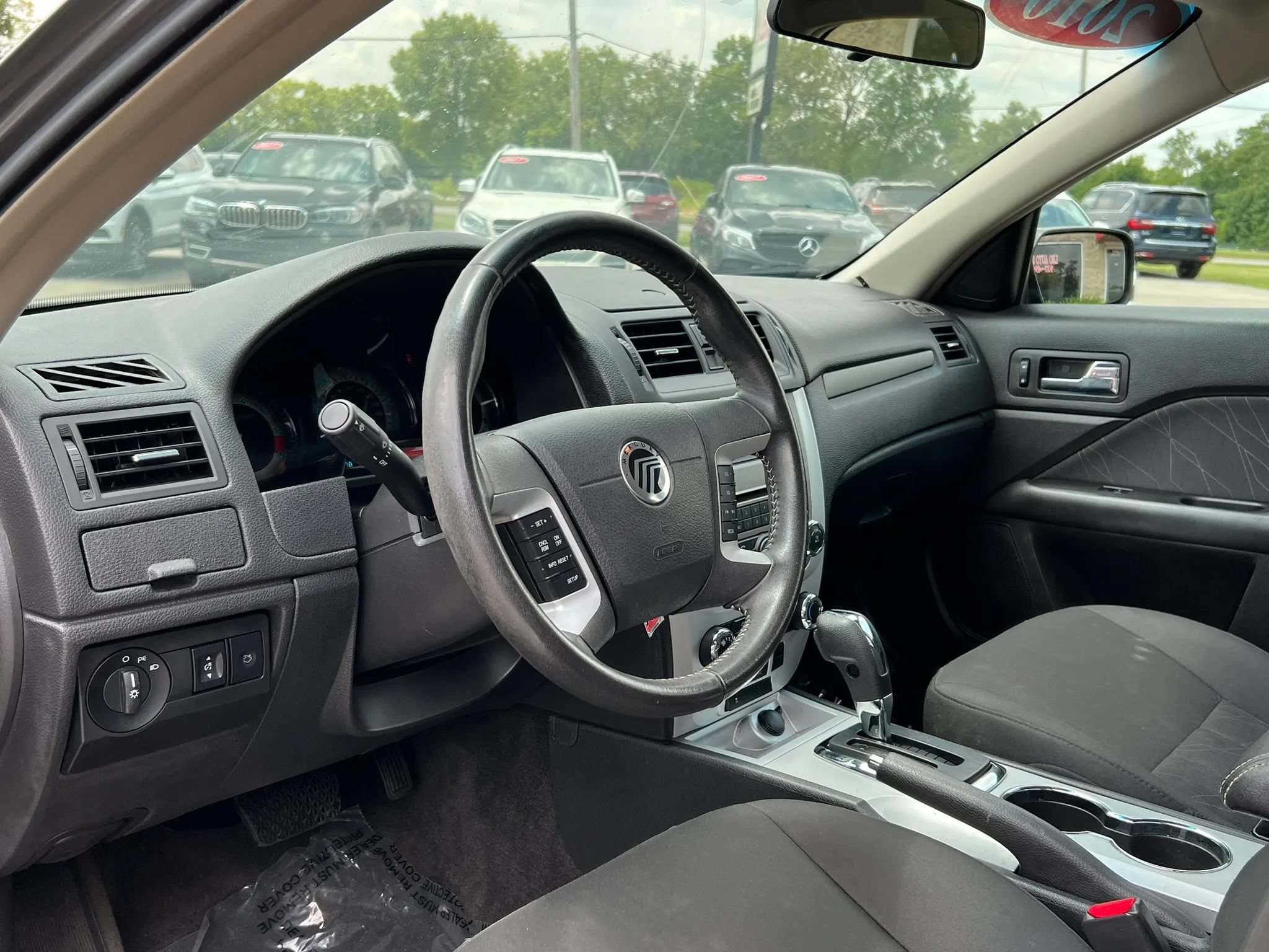 Used 2010 Mercury Milan FWD image 10