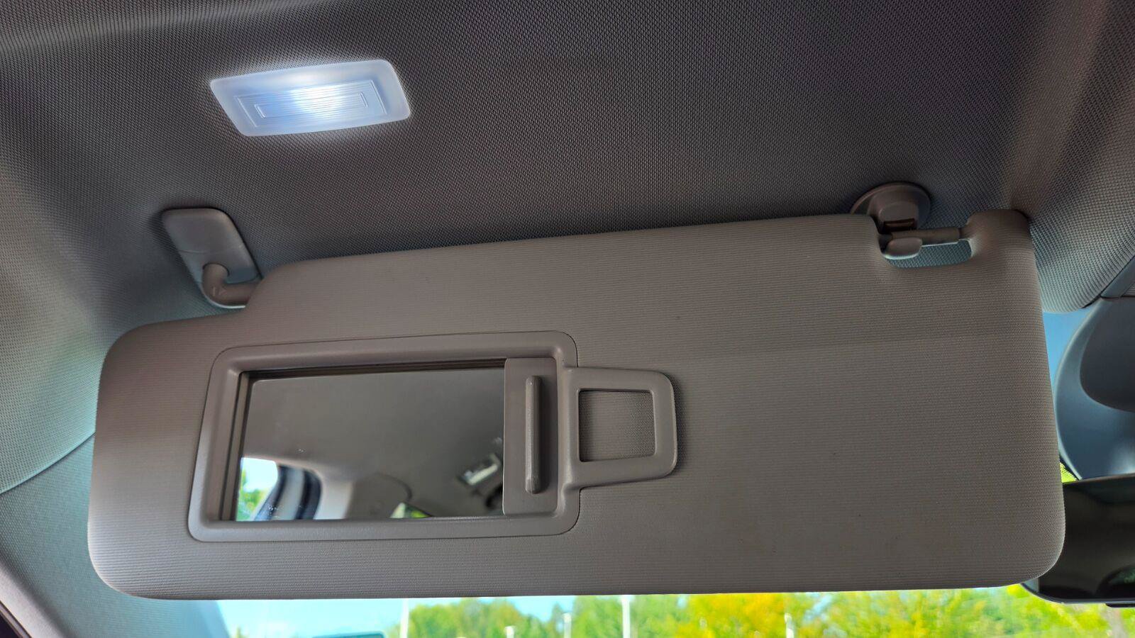 Certified 2023 Volkswagen Taos SE w/ Panoramic Sunroof Package FWD image 39