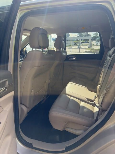 Used 2015 Jeep Grand Cherokee Laredo w/ Quick Order Package 23E AWD/4WD image 28