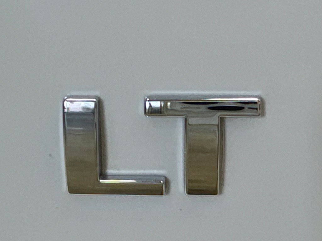 Used 2020 Chevrolet Equinox LT FWD image 31