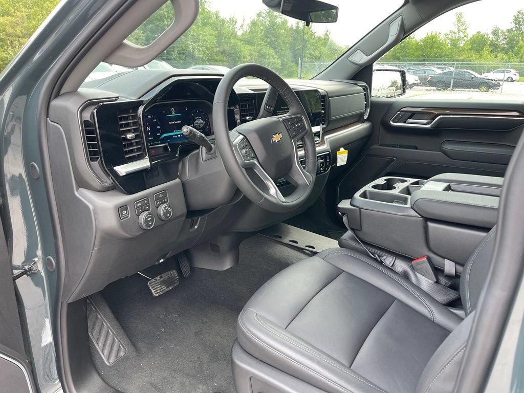 Used 2026 Chevrolet Silverado 1500 LT AWD/4WD image 13