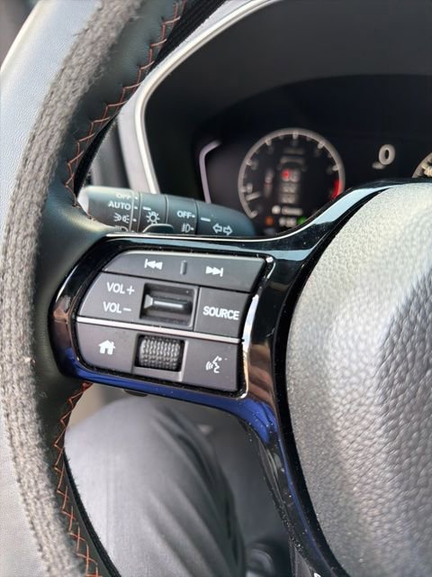 Used 2025 Honda Pilot Sport image 28