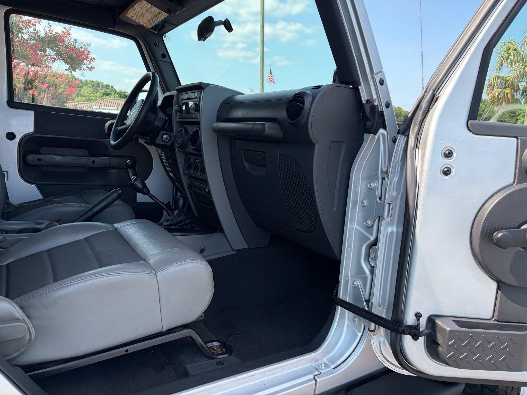 Used 2009 Jeep Wrangler X AWD/4WD image 25