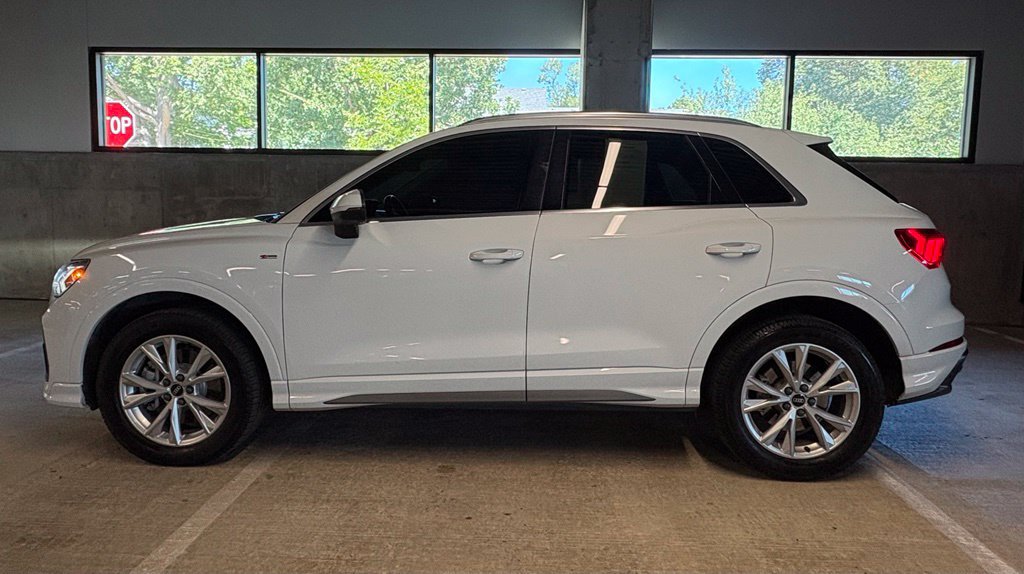 Used 2022 Audi Q3 2.0T Premium Plus AWD/4WD image 2