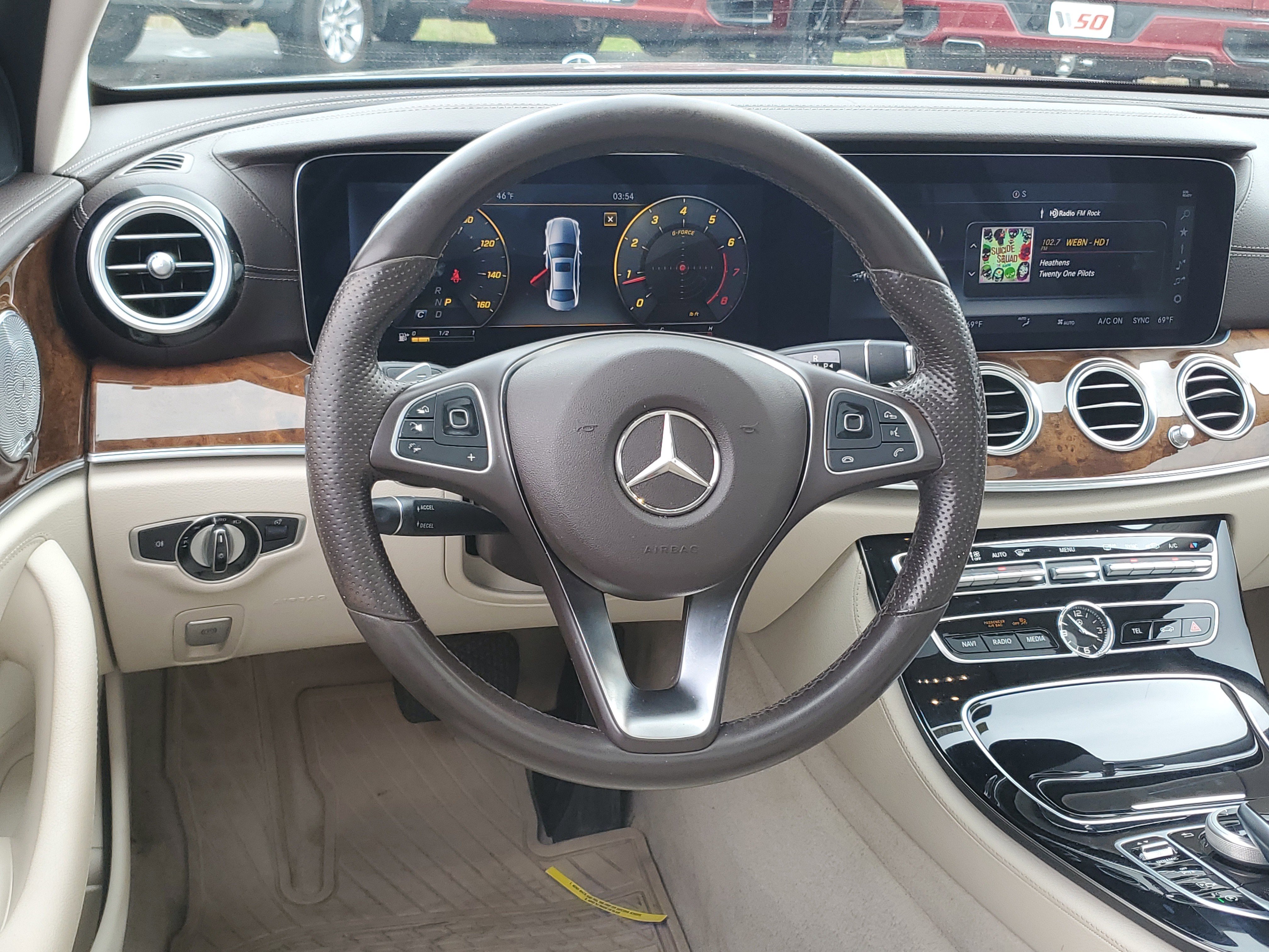 Used 2018 Mercedes-Benz E 300 4MATIC image 11