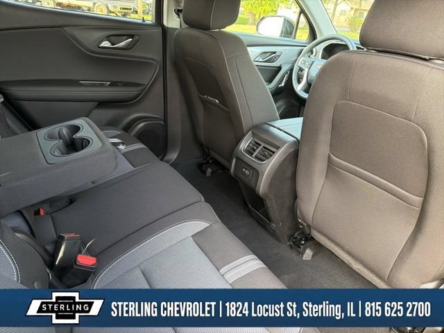 New 2025 Chevrolet Blazer LT w/ Midnight/Sport Edition AWD/4WD image 13