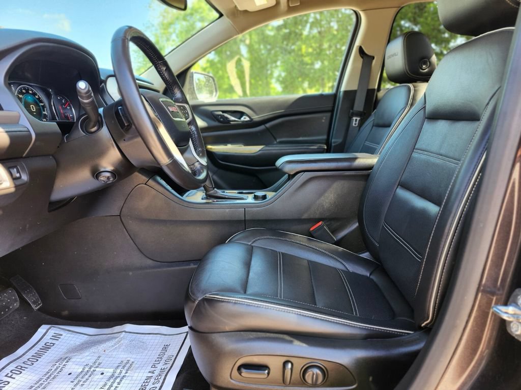Used 2019 GMC Acadia Denali w/ Technology Package AWD/4WD image 20