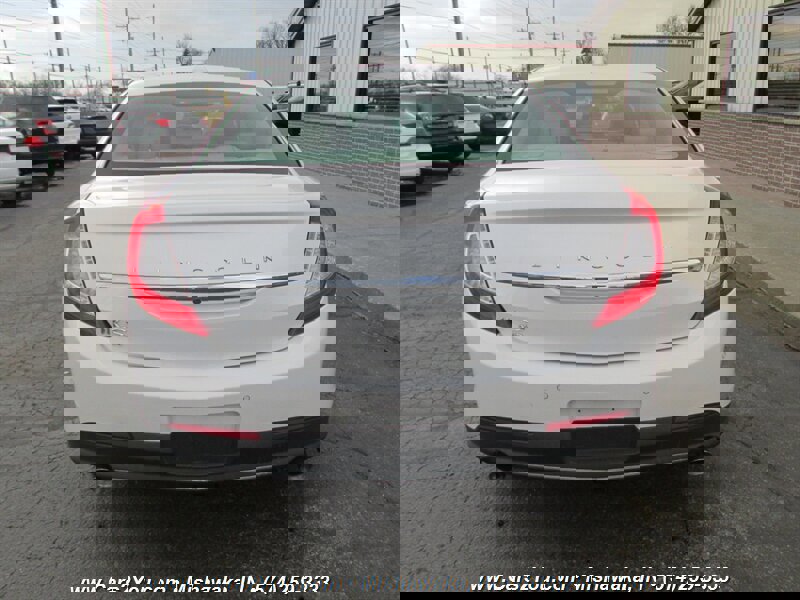 Used 2015 Lincoln MKS AWD w/ Equipment Group 101A image 5