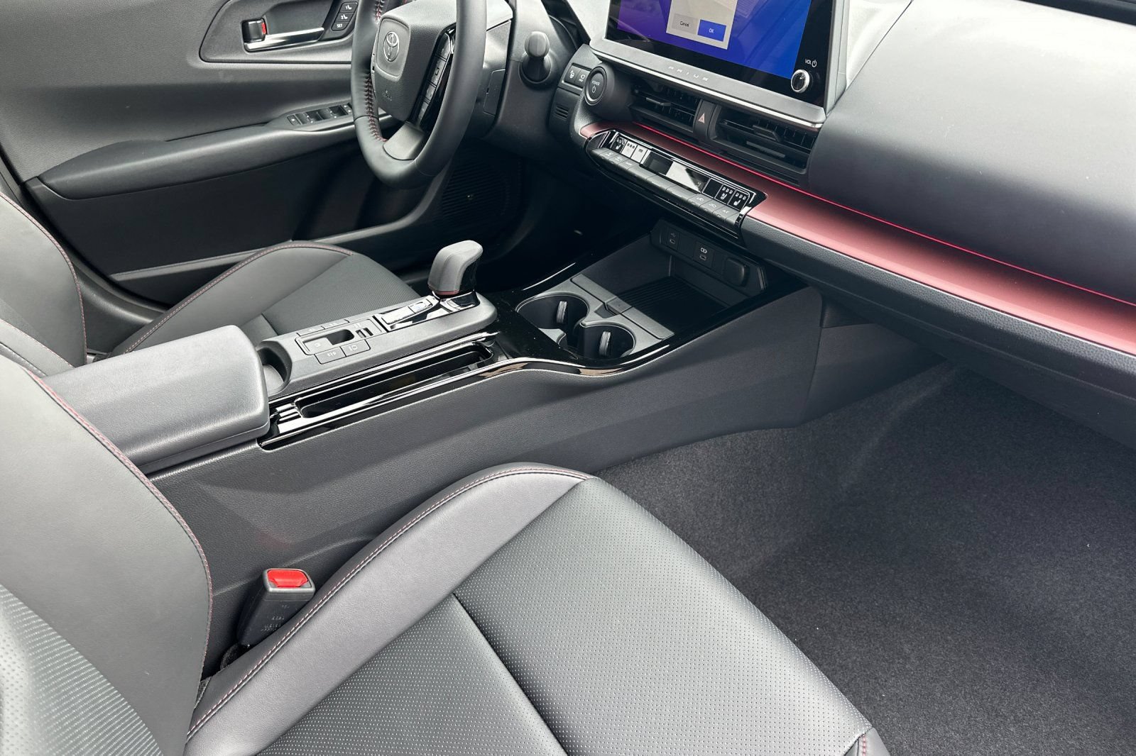 New 2026 Toyota Prius Plug-In Hybrid FWD image 18