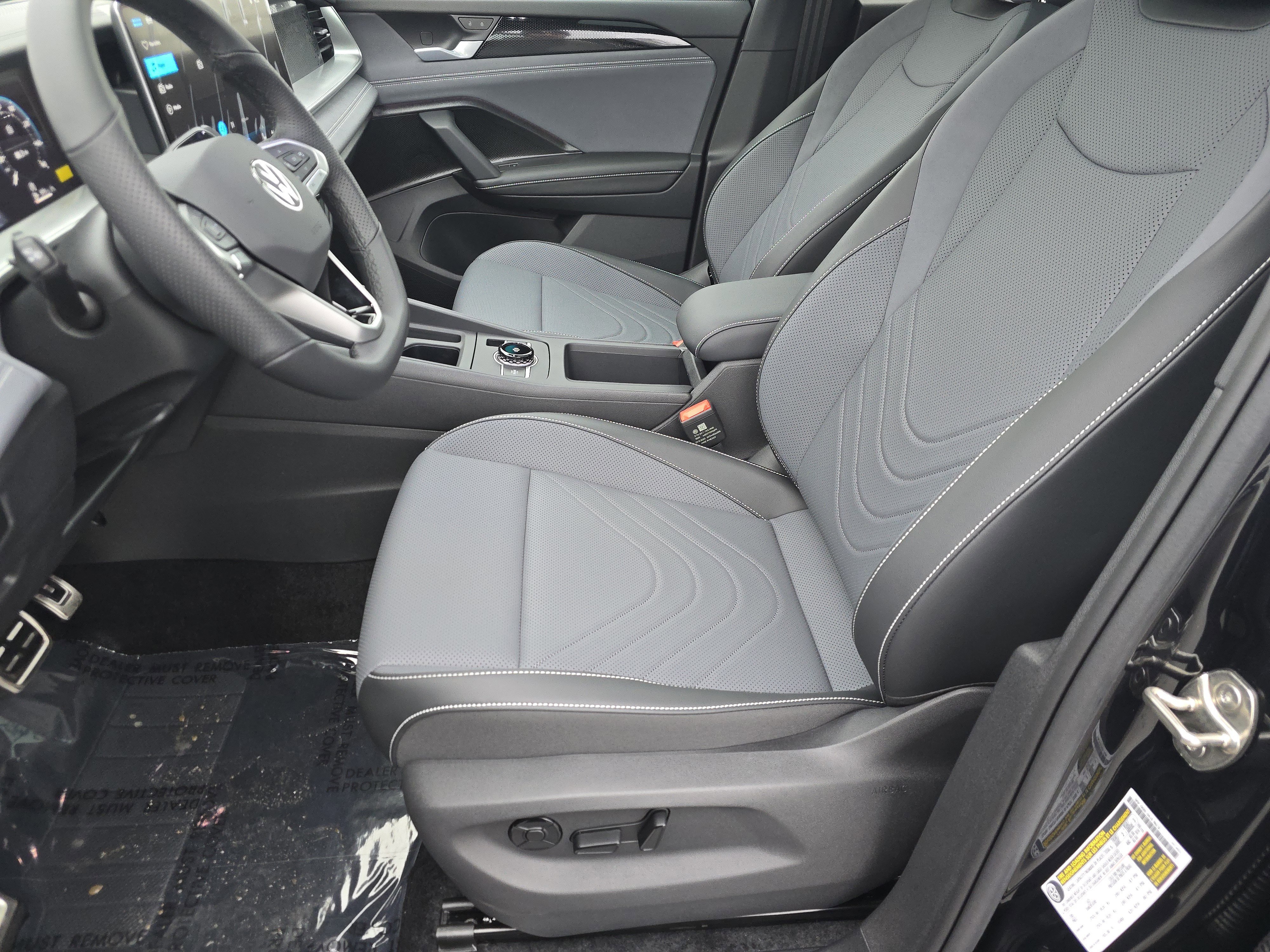 New 2026 Volkswagen Tiguan SE R-Line image 18