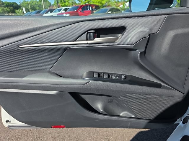 Used 2025 Toyota Camry SE FWD image 17