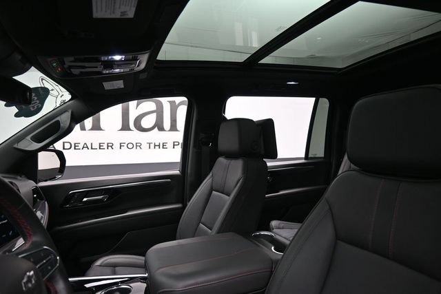 Certified 2026 Chevrolet Suburban RST w/ RST Capability Package AWD/4WD image 18
