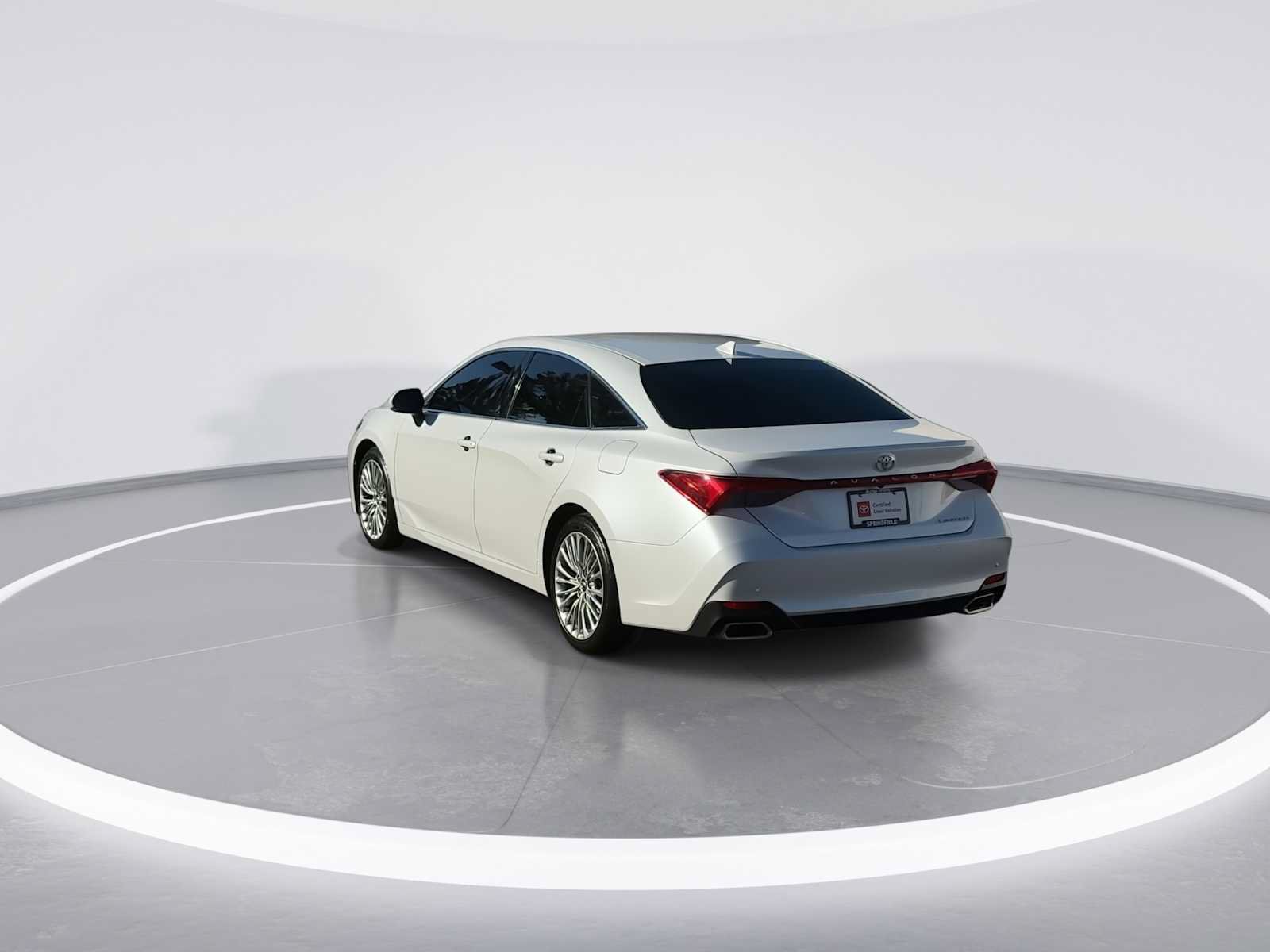 Certified 2020 Toyota Avalon Limited w/ Advanced Safety Package FWD image 6