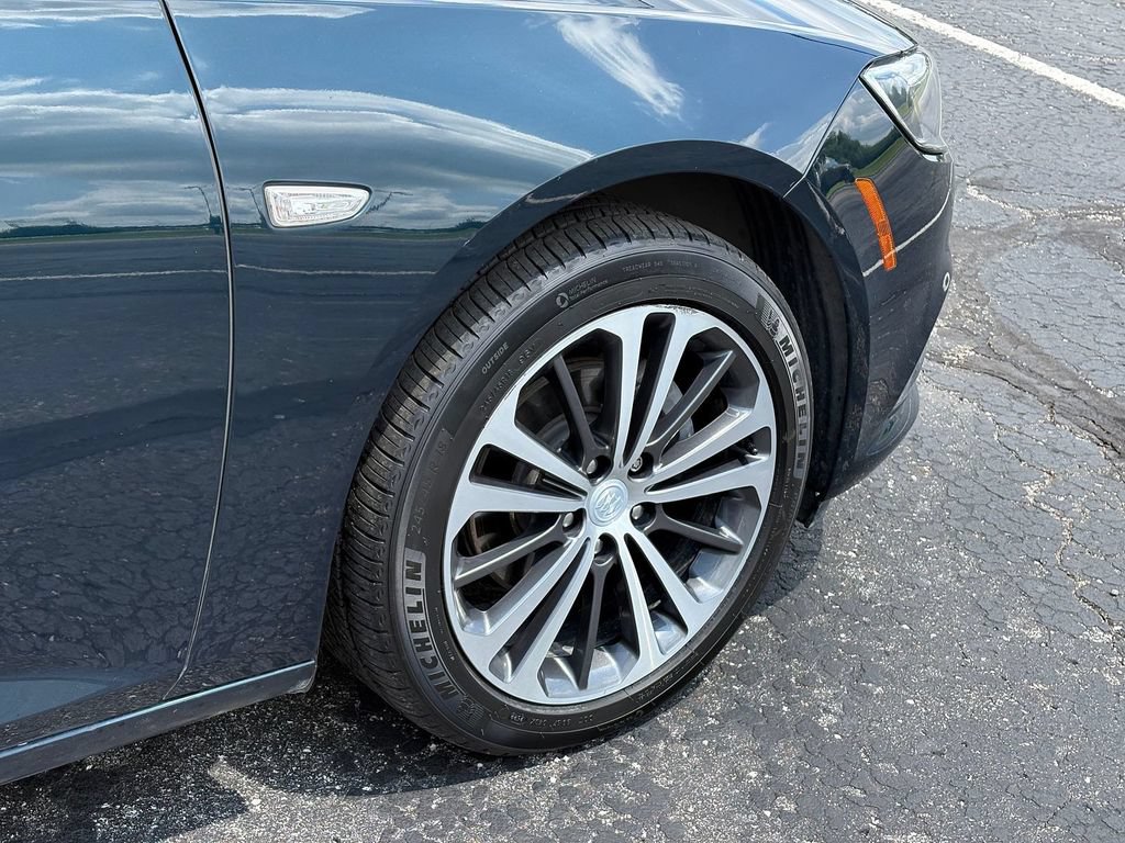 Used 2018 Buick Regal Preferred w/ Driver Confidence Package #1 FWD image 9