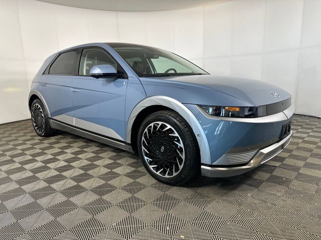 Used 2024 Hyundai Ioniq 5 Limited image 2