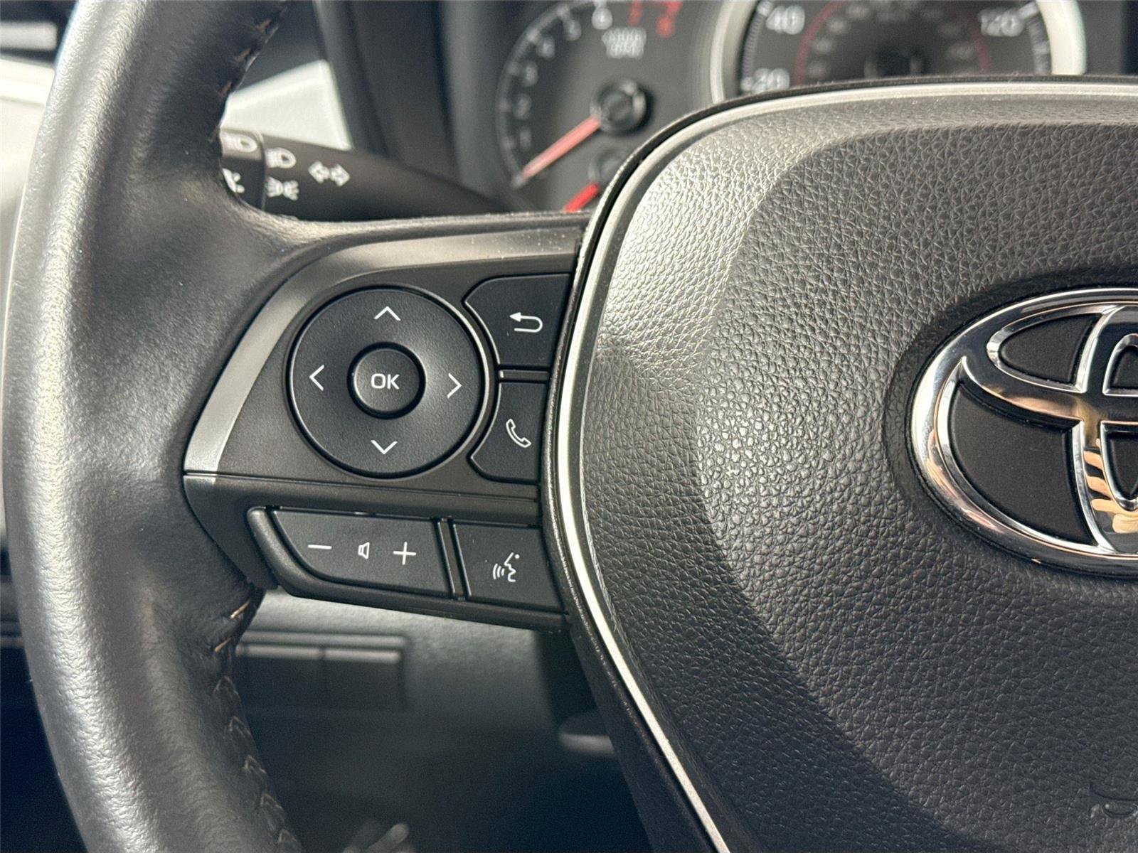 Certified 2022 Toyota Corolla SE w/ Carpet Mat Package (TMS) image 16